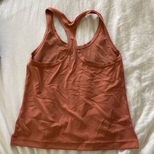 Lululemon top